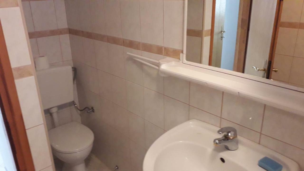 Apartment Hrgic Vir Eksteriør billede